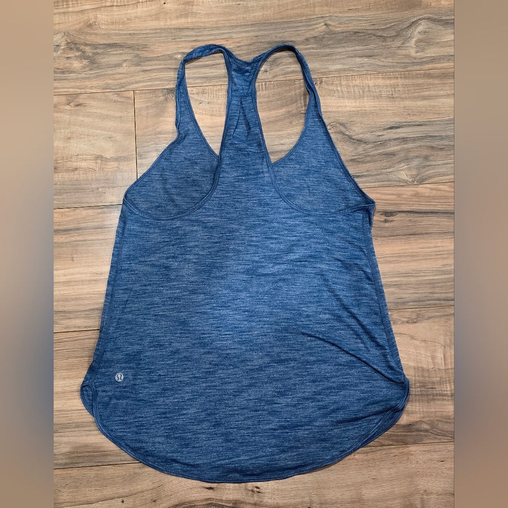 Lululemon tank size 8